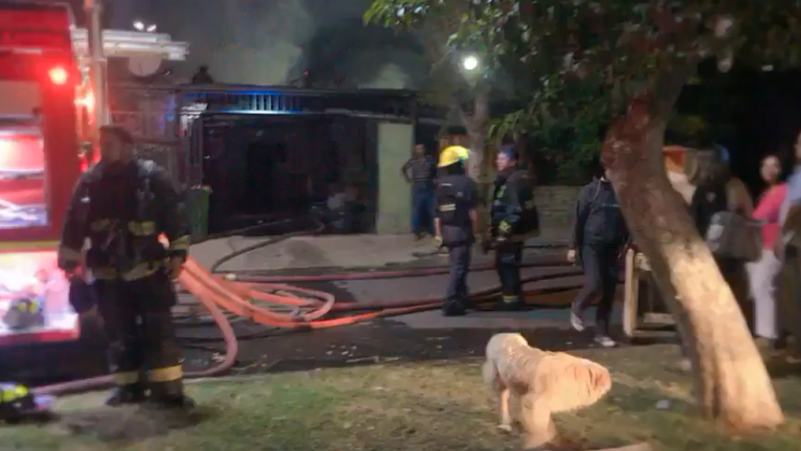 Incendio afectó a cuatro casas en Puente Alto