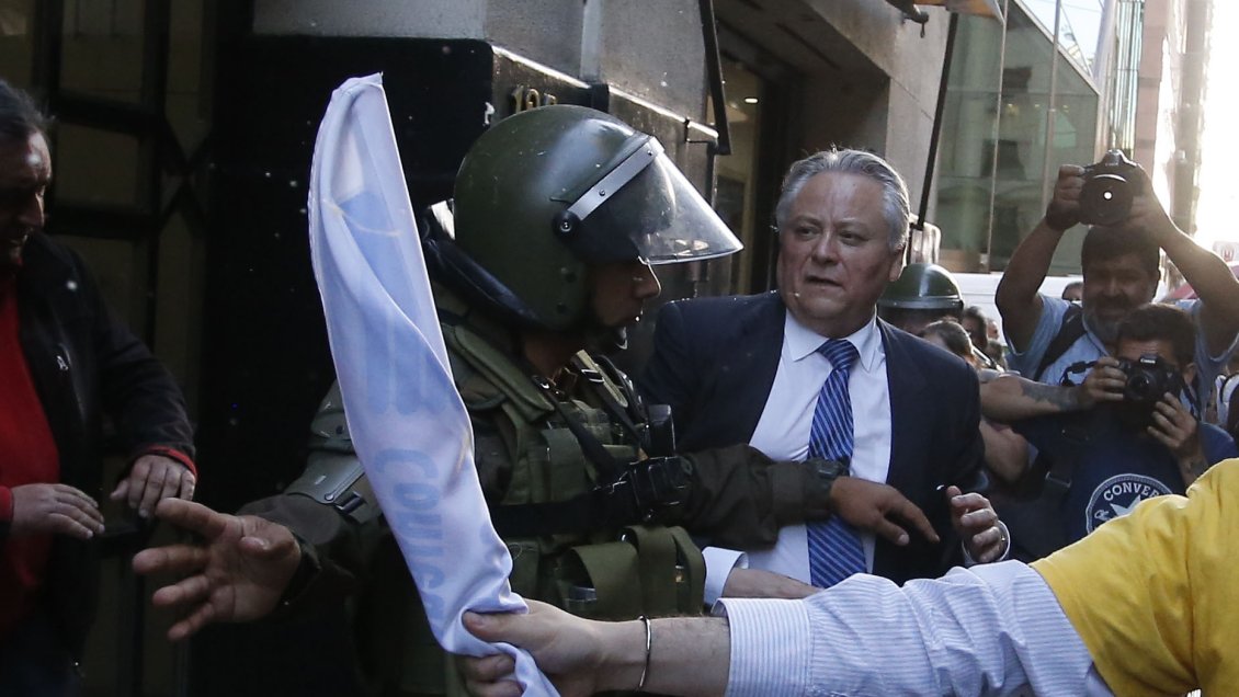 Carabineros: Agresores no sabían que estaban golpeando al presidente del TC