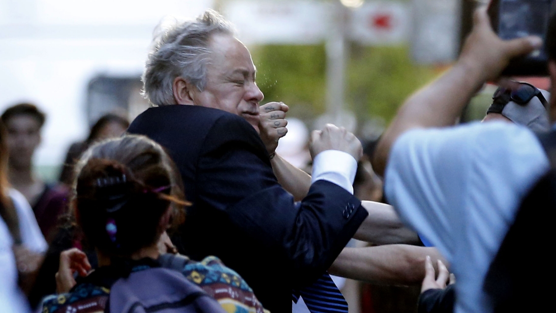 Presidente del TC se querellará tras violenta agresión: Me golpearon, me tiraron al suelo y me patearon