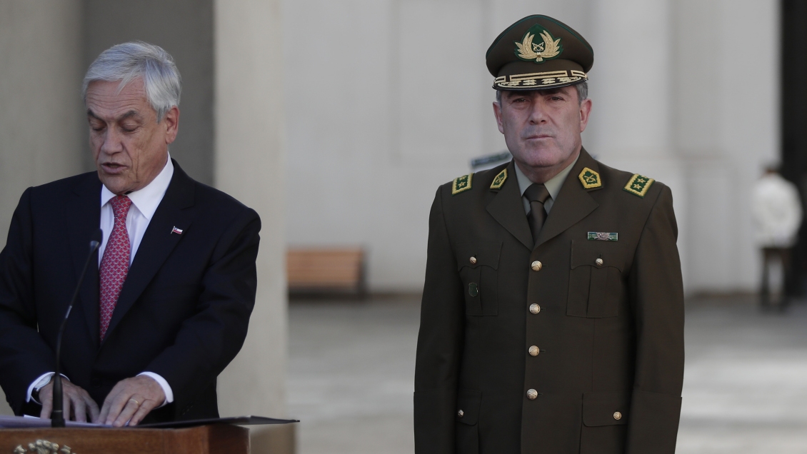 El año para olvidar de Carabineros: 27 generales dejaron el Alto Mando en 2018