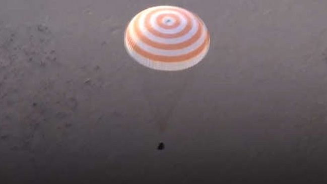 Tripulantes de la Soyuz MS-09 aterrizaron en Kazajistán tras casi 200 días en la EEI
