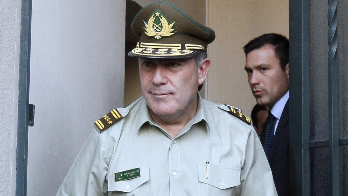 Hermes Soto acata decisión de Piñera, pero no renuncia