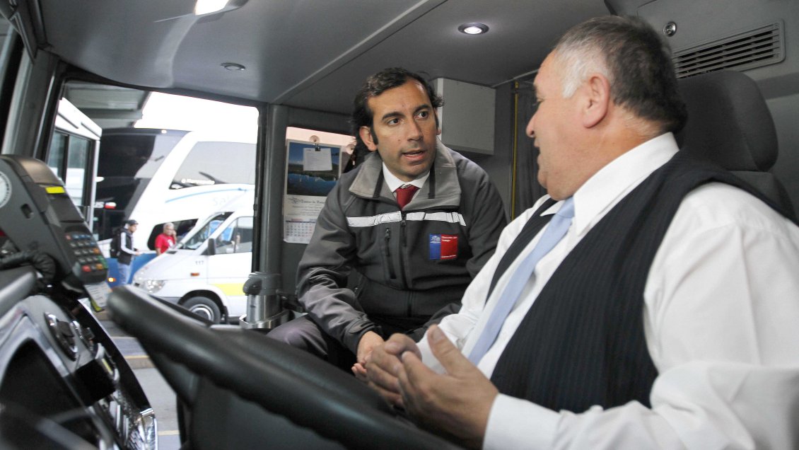 Fin de año: Dirección del Trabajo fiscalizará turnos de choferes de buses interurbanos