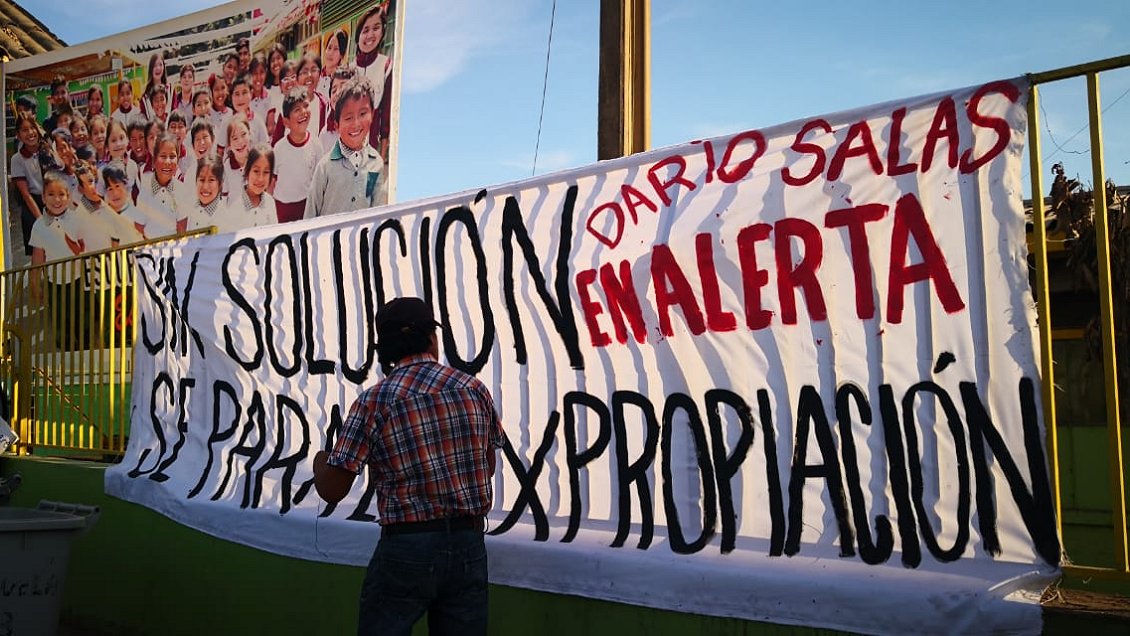Apoderados de Arica cortaron el tránsito en protesta por expropiación en escuela