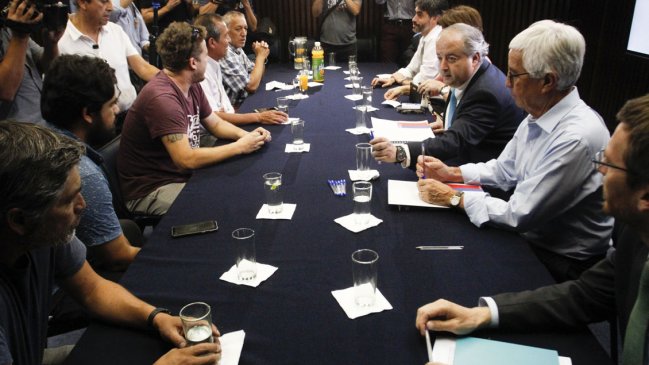 Trabajadores portuarios y TPS firmaron acuerdo: Finaliza paro de 35 días