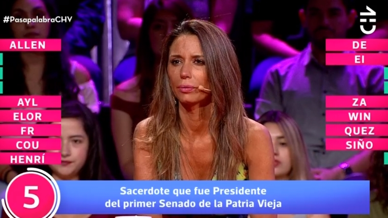 Feroz troleo a hija de Carlos Pinto por 