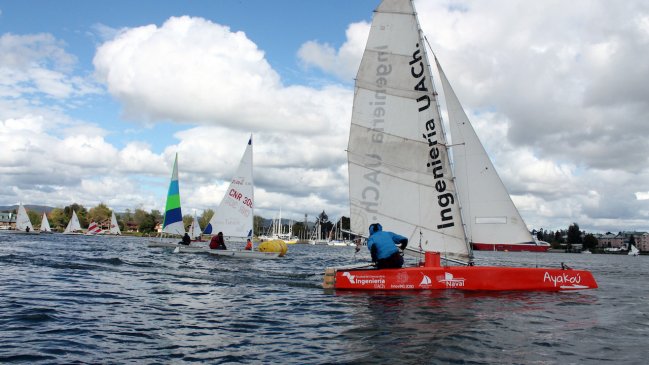 Universidad Austral enseñará a navegar a vela en los ríos de Valdivia