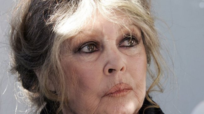Brigitte Bardot pide a Macron un 