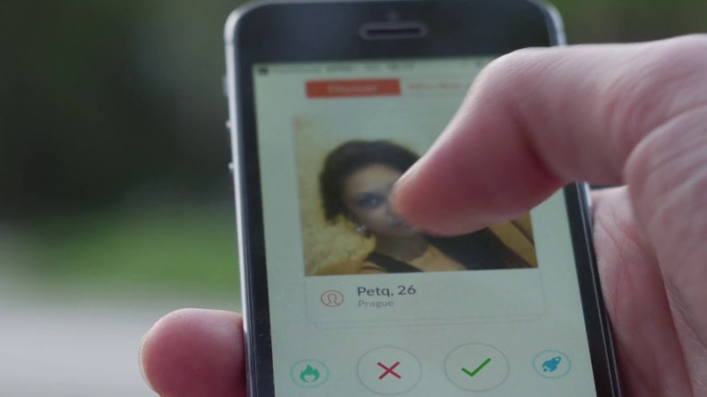 Joven sufrió robo en cita Tinder cuando se fue a jugar fútbol