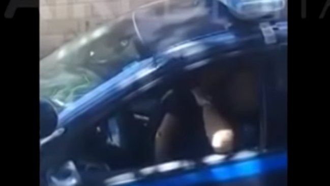 Dos policías fueron captados teniendo sexo en radiopatrulla en Argentina
