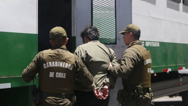 Arresto domiciliario total para cinco de los detenidos por agresión a carabineros