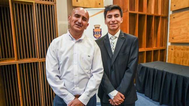 Chillán: Pintor consagrado y joven pianista fueron reconocidos con Premios Municipales de Arte