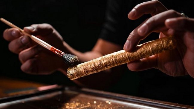 Cigarro de marihuana envuelto en oro se vendió por más de siete millones de pesos
