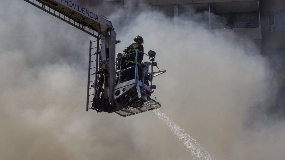 Incendio afectó a cité ubicado en el centro de Santiago