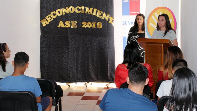 Iquique: Reconocen a jóvenes del Sename por sus logros educativos