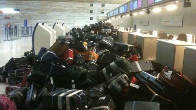 Falla en huincha transportadora de equipaje causa problemas en el Aeropuerto de Santiago