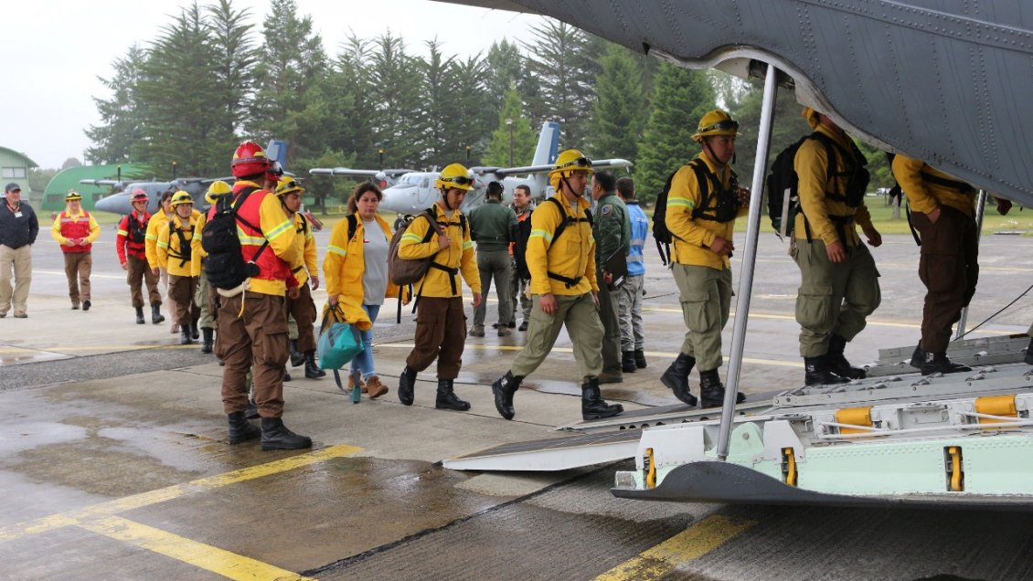 Incendios: Brigadistas de Chiloé y Osorno se trasladan hacia Valparaíso