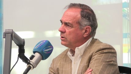   Walker: Caída de aprobación de Piñera es por su tendencia de ir hacia la derecha 