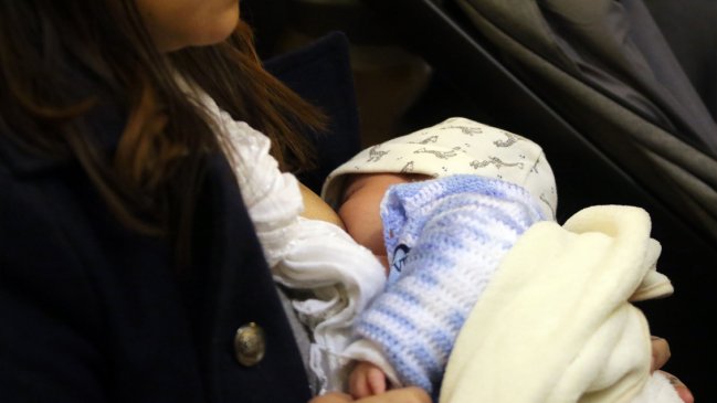 Avanza en el Congreso proyecto que sanciona la discriminación a la lactancia materna