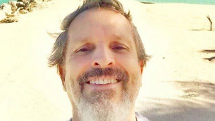  Representante de Miguel Bosé niega problemas de salud del cantante  