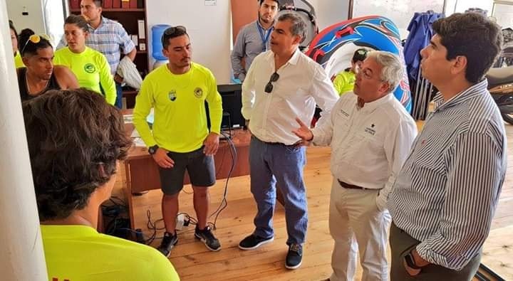 Salvavidas de Iquique retoman su trabajo después de reunión con alcalde Soria