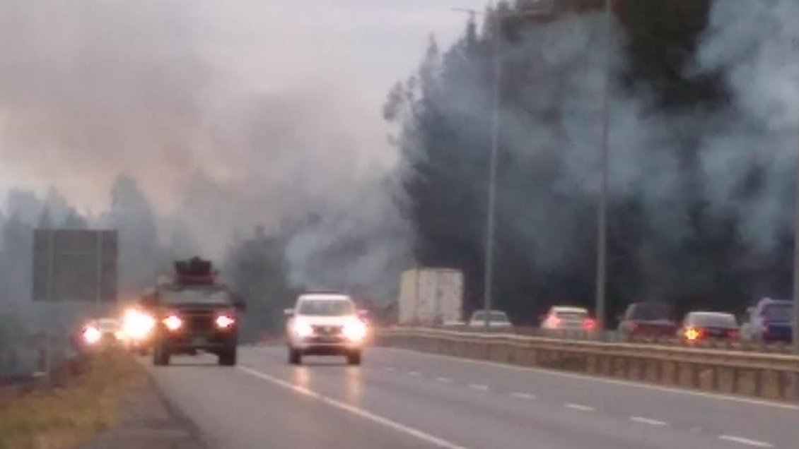Sujetos prendieron barricadas en sector Chamichaco de Ercilla