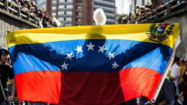 Magistrado que huyó de Venezuela dice que colaborará con EE.UU. por 