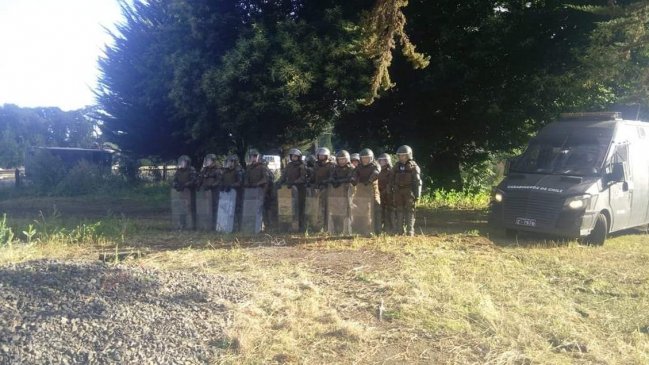 Carabineros intenta desalojar fundo tomado en Temucuicui
