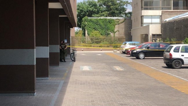 Niño de cuatro años murió tras caer de un décimo piso en Santiago