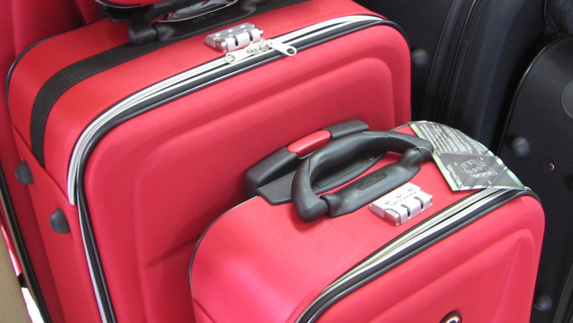 Macabro: Descubren los restos de una familia al interior de unas maletas