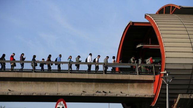 Falla en Línea 5 del Metro obligó a suspender el servicio