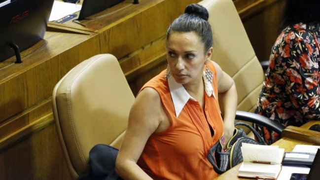 PC se desmarcó de Marisela Santibáñez tras emplazamiento del Gobierno