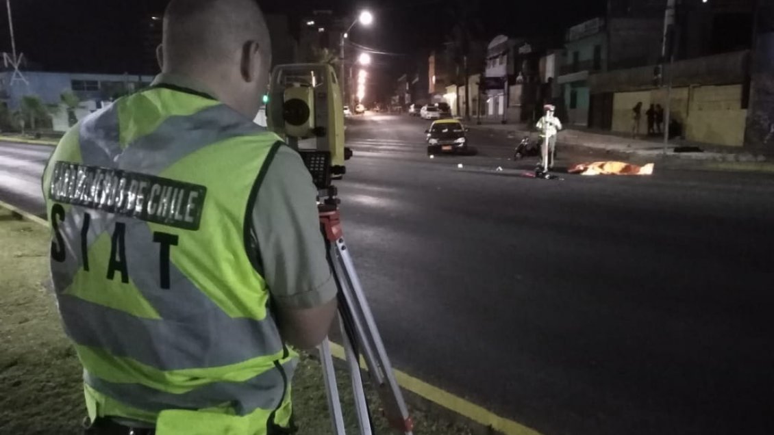 Iquique: Mujer murió en colisión entre una moto y un taxi