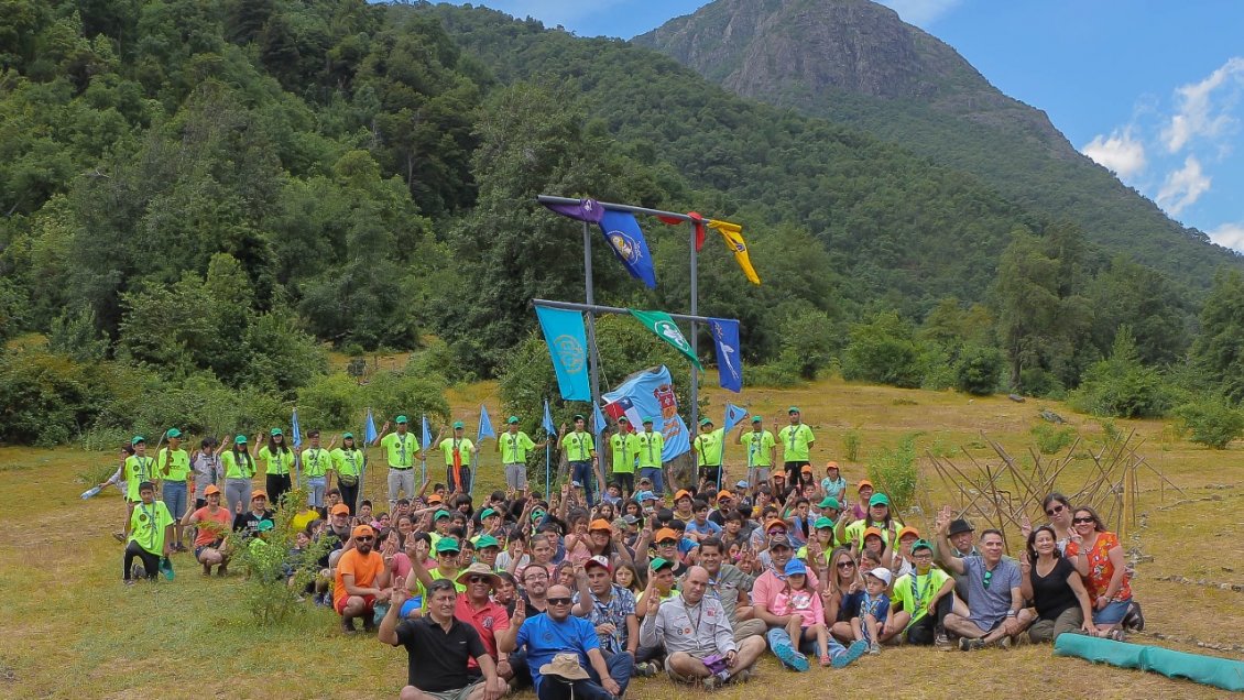 Linares inauguró su campamento de verano 
