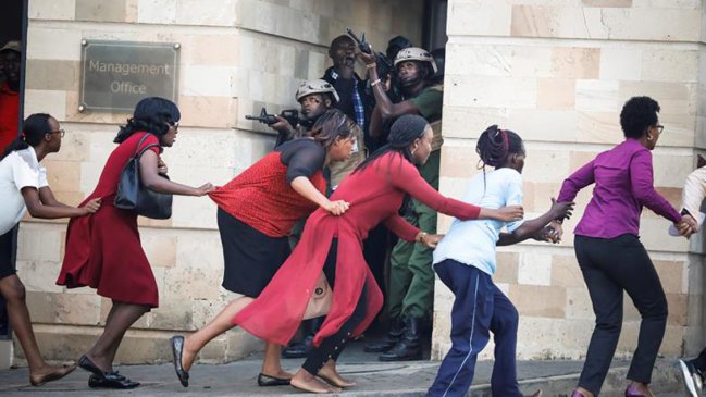 Presidente de Kenia confirma 14 muertos en ataque perpetrado por Al Shabaab en Nairobi