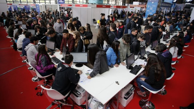 Mineduc: Unos 214 mil jóvenes quedaron preseleccionados para gratuidad