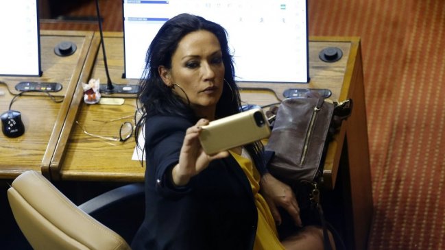 Comisión de Ética acogió denuncia contra Marisela Santibáñez