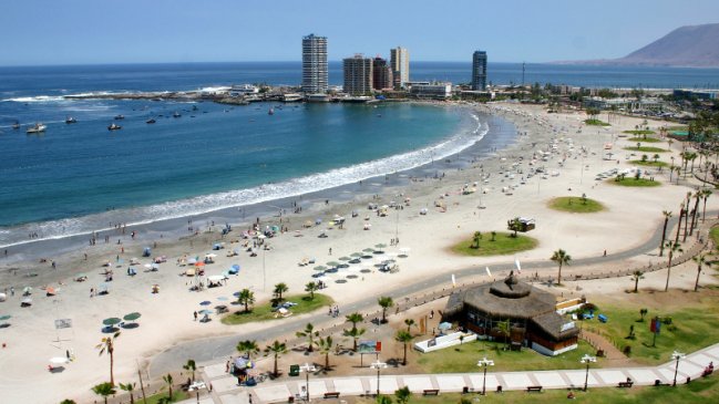 Mojitos de la Playa Cavancha en la mira de la municipalidad
