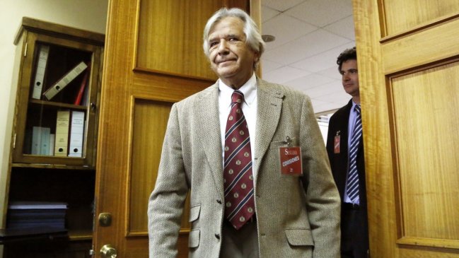 Senadores piden ayuda para Carlos Cardoen ante alerta de la Interpol