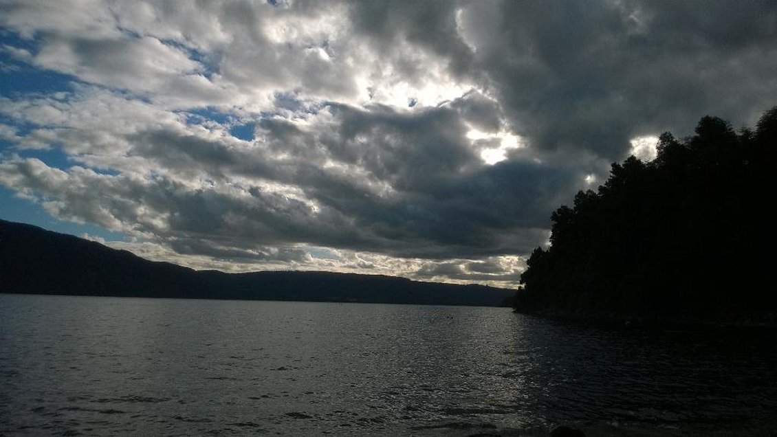 Agricultor impide ingreso a playa en La Araucanía reclamando que es de su propiedad