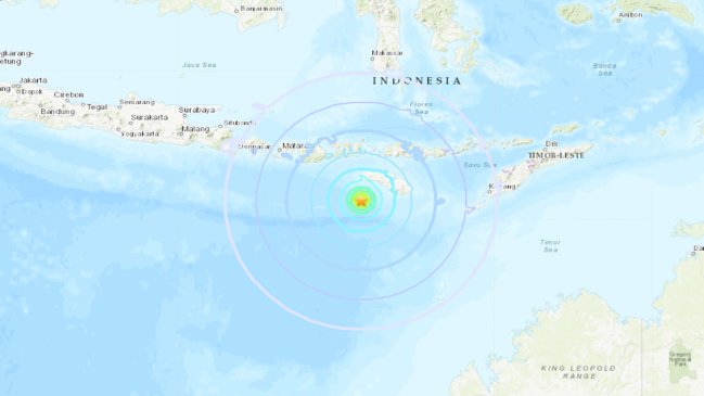 Un fuerte sismo sacudió nuevamente la golpeada Indonesia