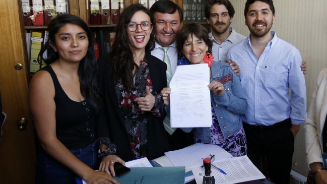 Diputados de oposición ingresaron proyecto de 