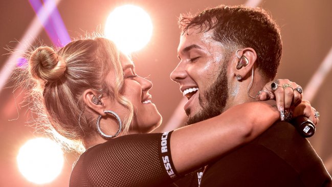 Karol G y Anuel AA anuncian show en Chile