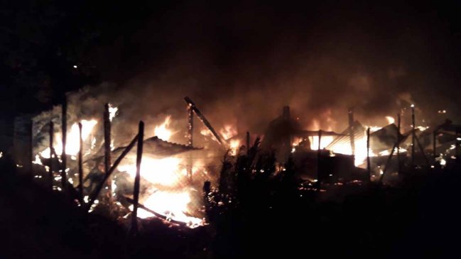 Los Ríos: Ataque incendiario afectó a bodega en Panguipulli