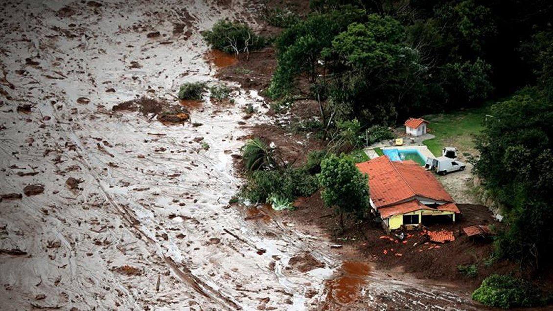 Evacuan a pobladores ante riesgo de rotura de otra represa en Brasil