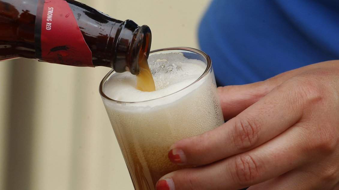 Diputada RN propone sancionar a padres de menores sorprendidos en estado de ebriedad