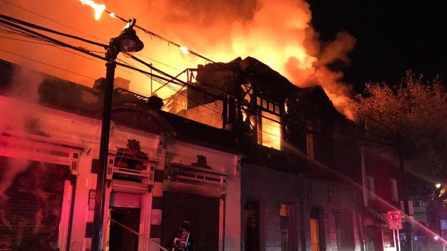 Incendio consumió seis locales comerciales en el barrio Bellavista