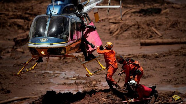 Derrumbe de presa en Brasil suma 84 muertos y 276 desaparecidos