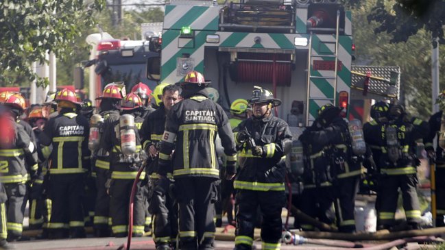 Bomberos de Santiago atendieron un 16% más de emergencias en el 2018