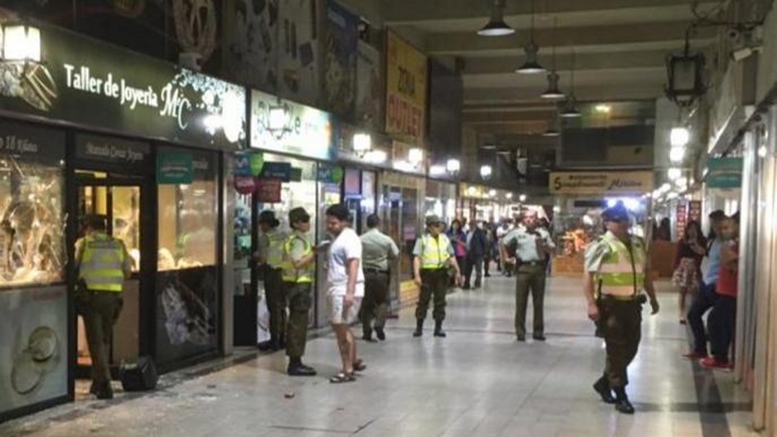 Mujer embarazada resultó herida tras asalto a joyería en Temuco